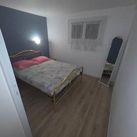 Chez Rachelle Laurent Apartamento Arpajon-sur-Cere